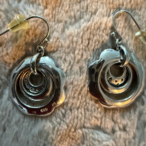 Elegant Gold and Silver Floral Earrings - Picture 2 of 4